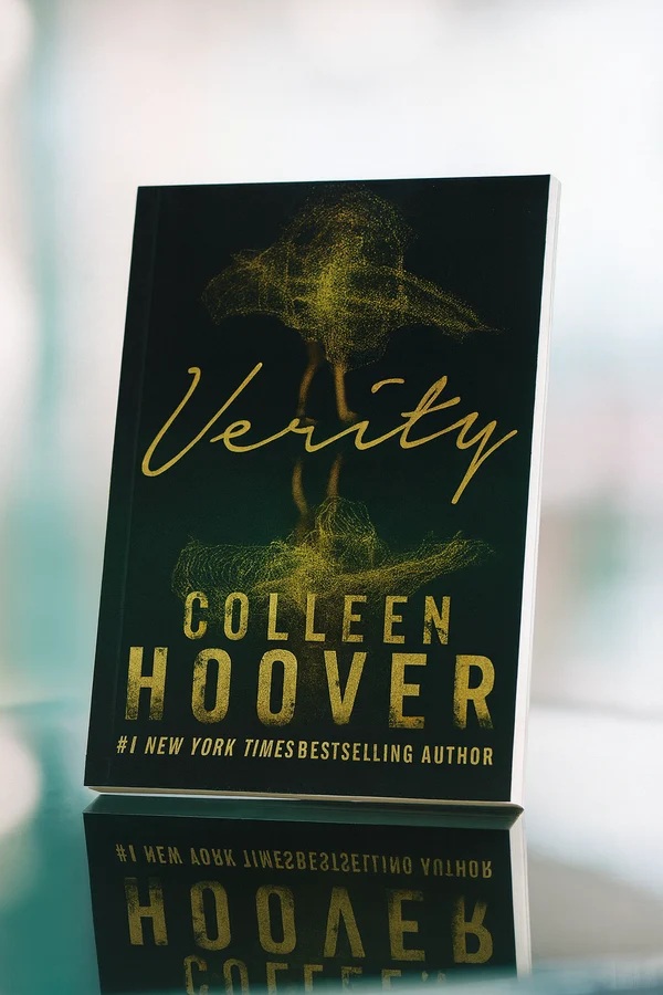 Verity by Colleen Hoover